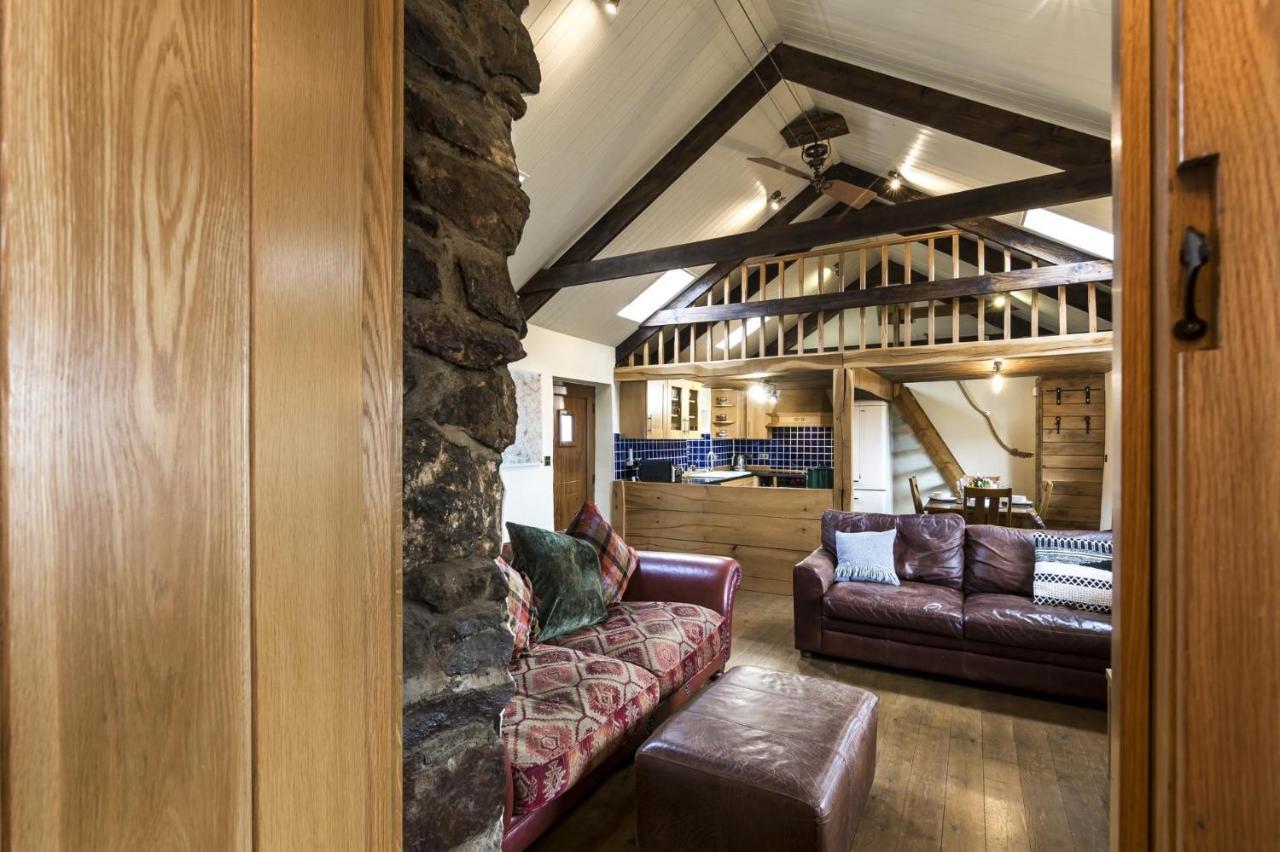 Foxglove - Luxurious Barn Conversion - Blossom Farm Johnston Εξωτερικό φωτογραφία