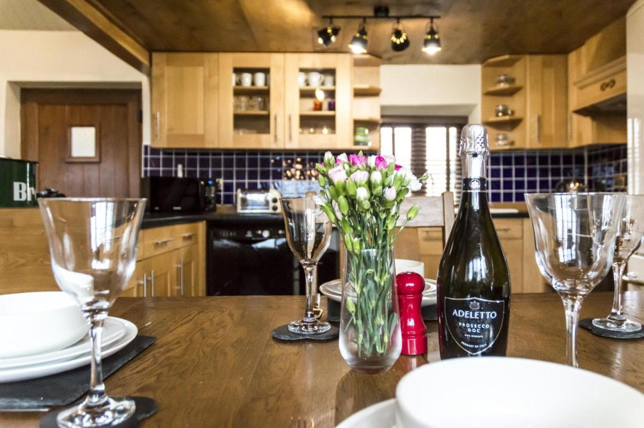Foxglove - Luxurious Barn Conversion - Blossom Farm Johnston Εξωτερικό φωτογραφία