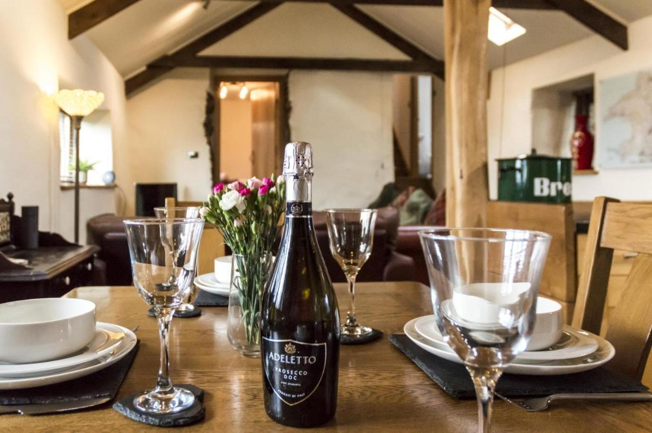 Foxglove - Luxurious Barn Conversion - Blossom Farm Johnston Εξωτερικό φωτογραφία