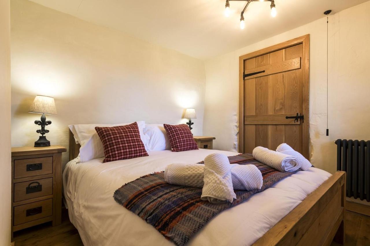 Foxglove - Luxurious Barn Conversion - Blossom Farm Johnston Εξωτερικό φωτογραφία